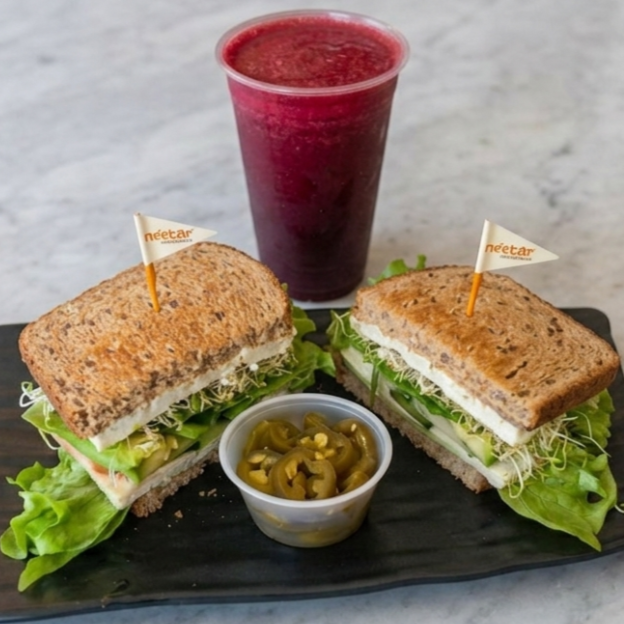 Sandwich Vegetariano + Vampiro de la Casa