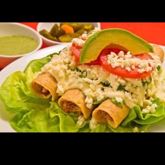 TACOS DORADOS DE POLLO