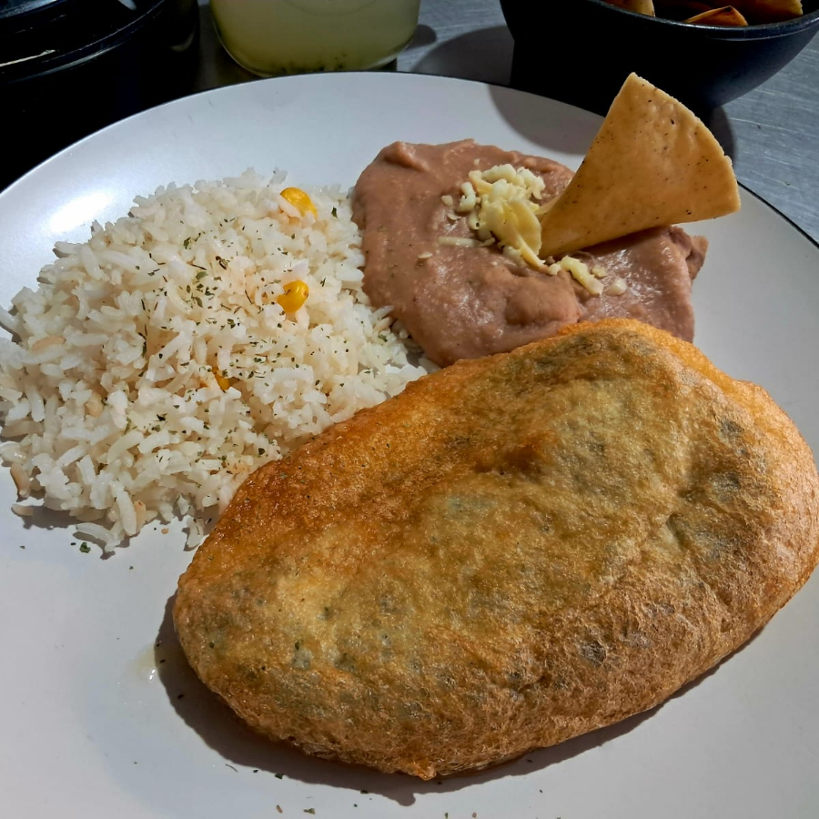 PLATILLO DE CHILE RELLENO