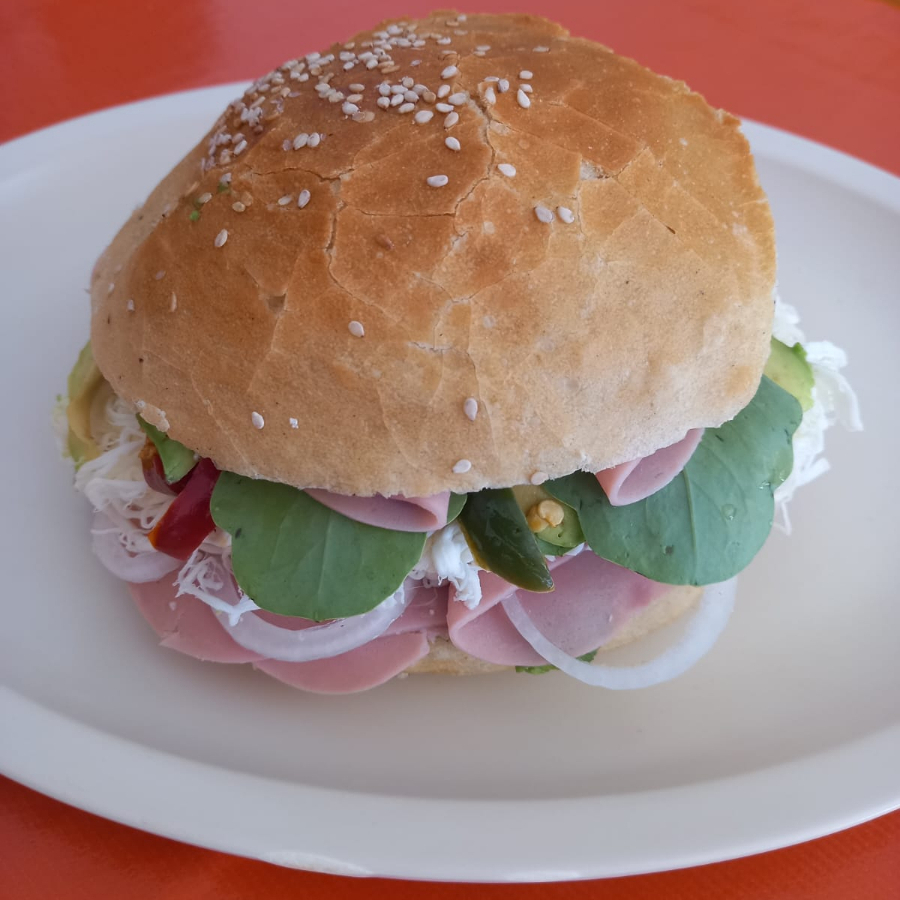 Cemita de Jamón