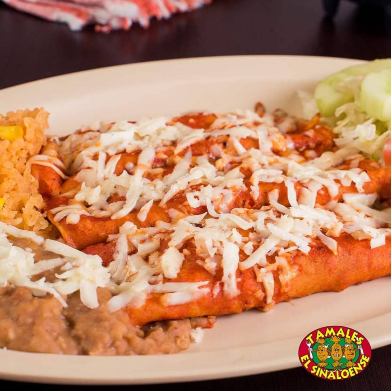 Enchiladas Rojas con Queso