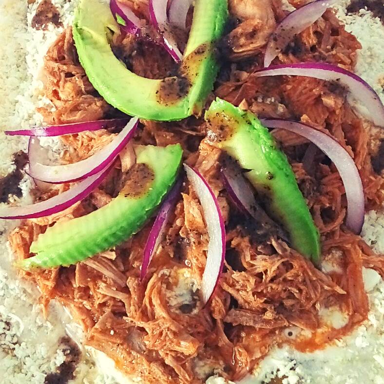 Chilaquiles PI-BIL con Cochinita