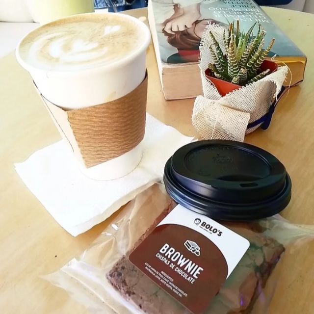 Latte + Brownie de Chocolate