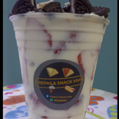Postre de Fresa con Crema