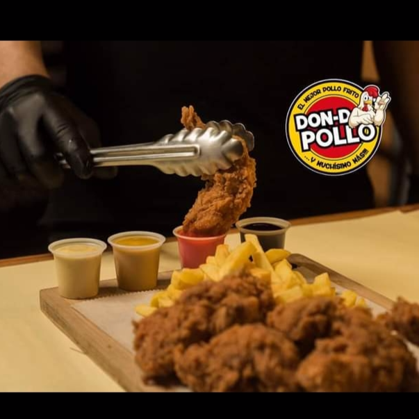 10 Alitas con Salsa Buffalo