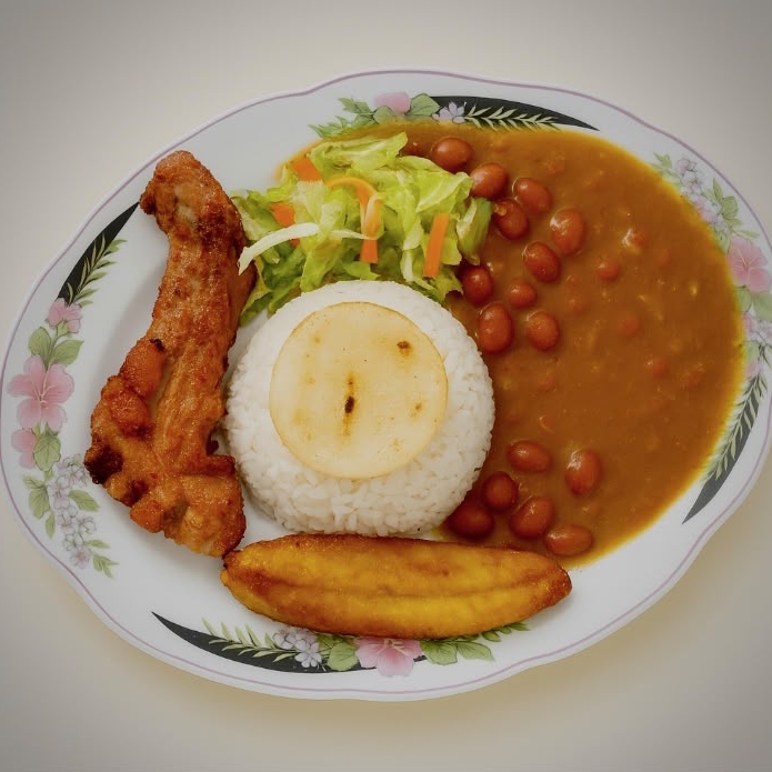 ⚡Bandeja con Chicharrón.⚡