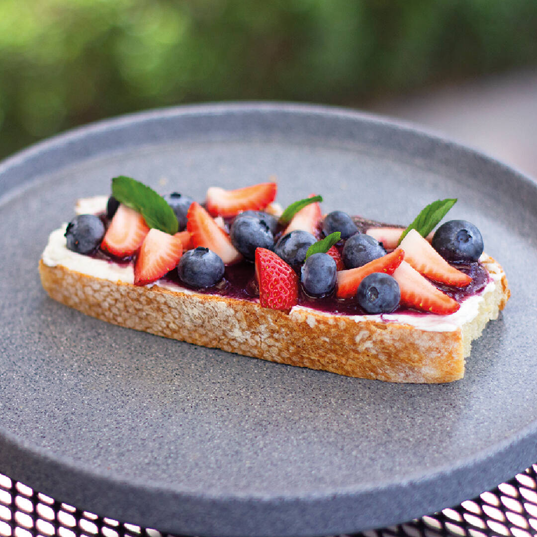 Toast de frutos rojos