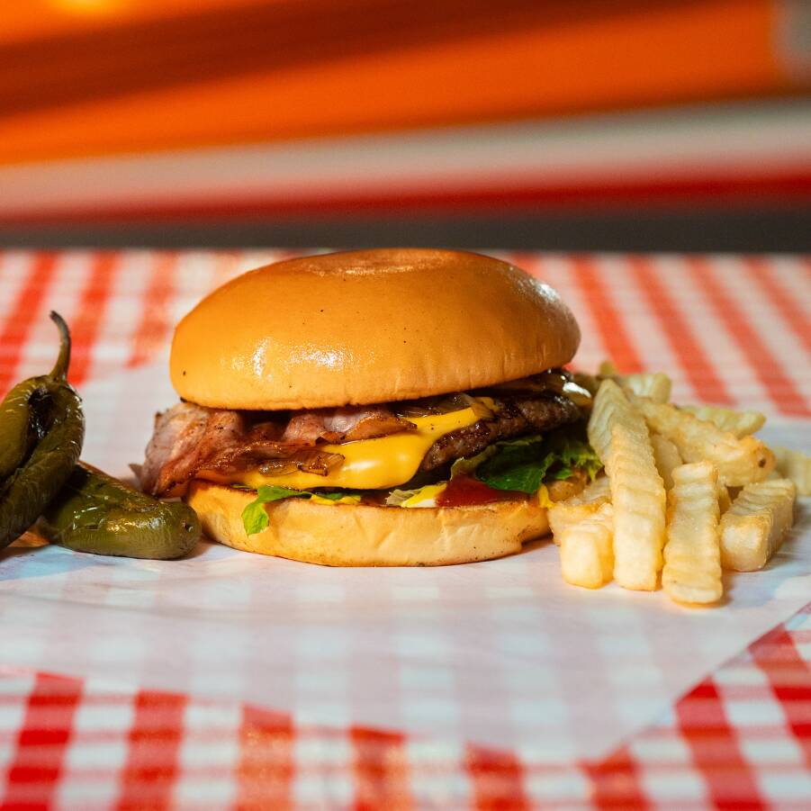 Hamburguesa Mastang con Chile Chilaca