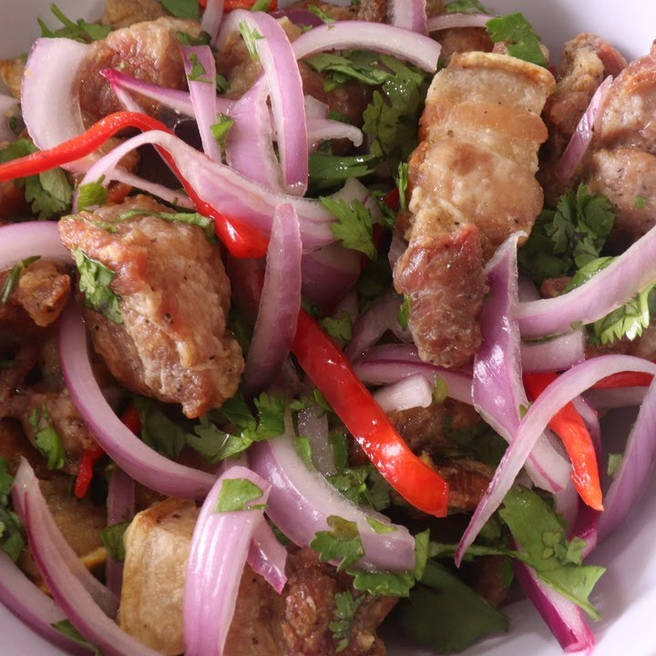 Menú con ceviche de chicharrón