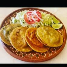4 Gorditas Doradas con Verdura