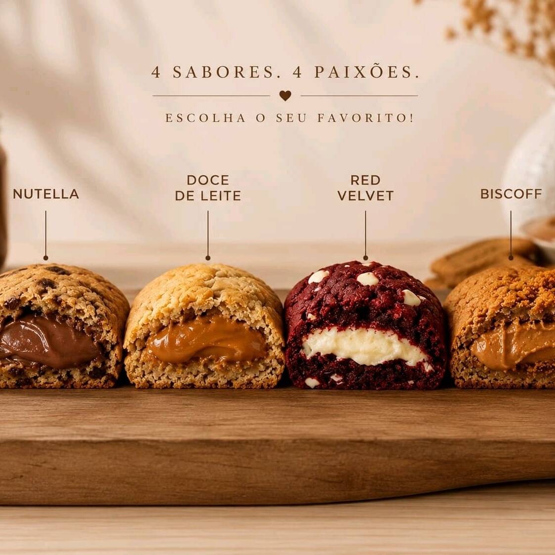 Cookies macios e dourados, com recheio cremoso e irresistível. Perfeitos para matar a vontade de doce e deixar qualquer momento mais gostoso!