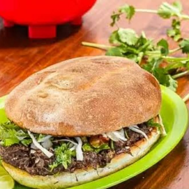 Lonche de Barbaco de Labio