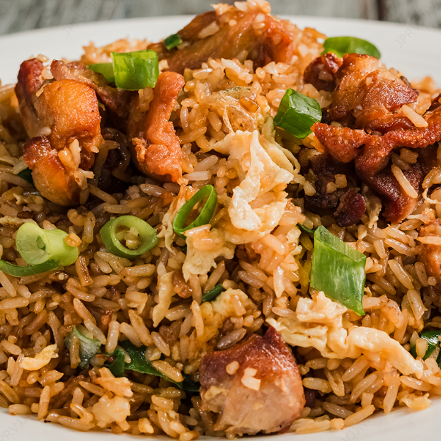 Chaufa con Pollo en Trozos