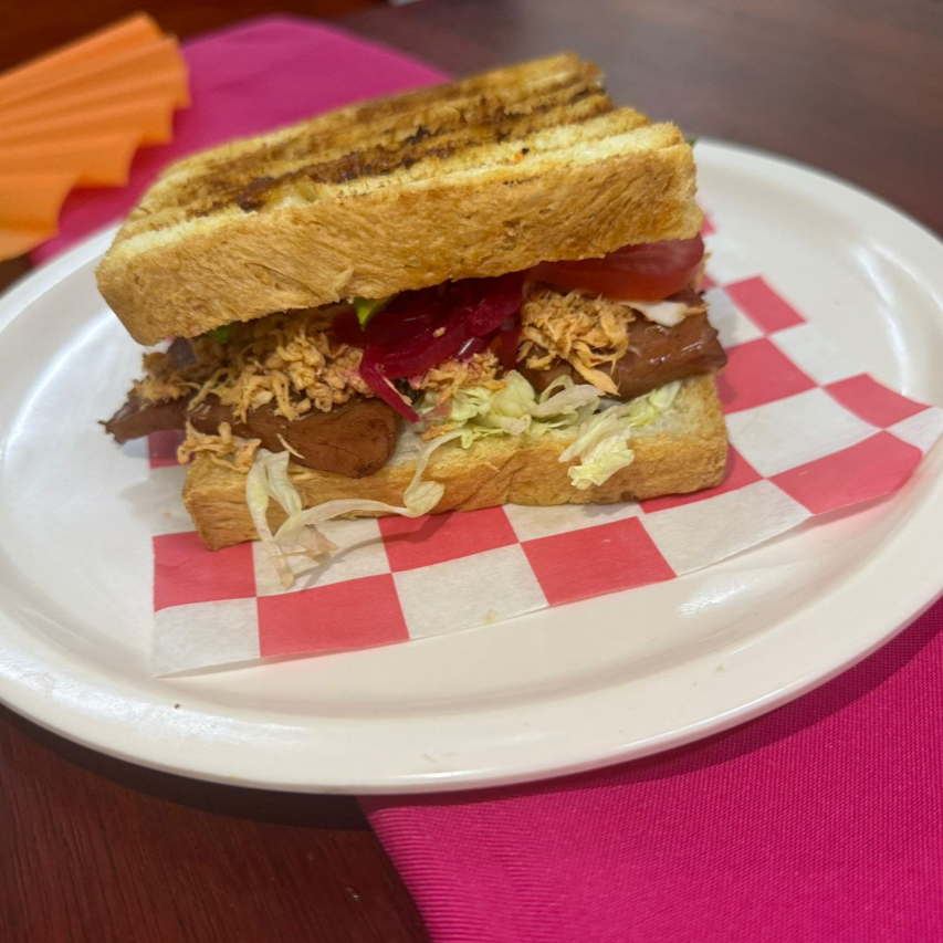 SANDWICH DE CLAVETEADO