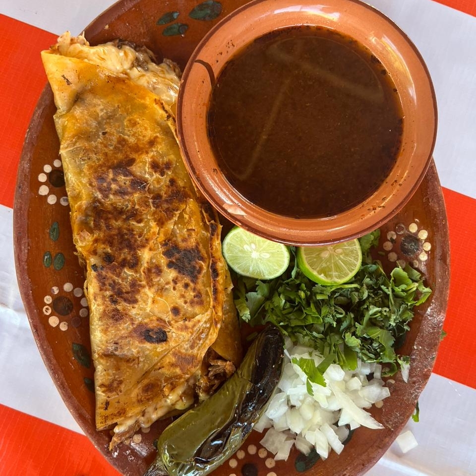 Taco de Harina con Queso
