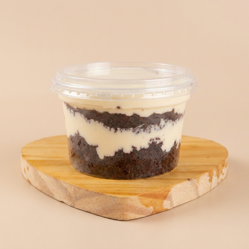 Bolo a sua escolha com recheio de creme de leite Ninho
( Pote de 200ml)
