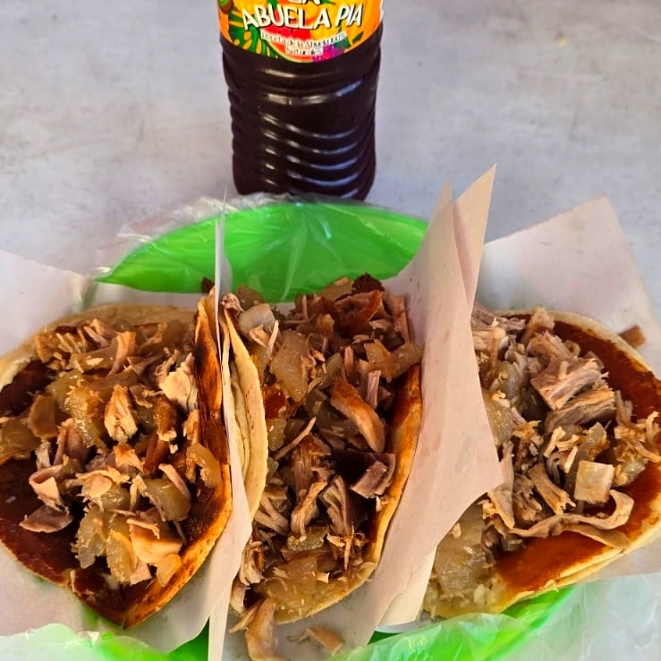 Combo 3 Tacos de Carnitas más Bebida