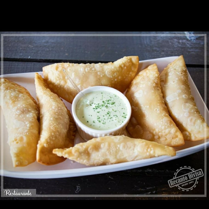 Porção de Pastel de Carne com 10 Unidades.