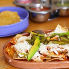 Chilaquiles con Bistec