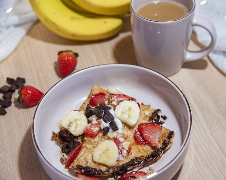 CREPA DE CHOCOLATE CON PLATANO Y FRESA