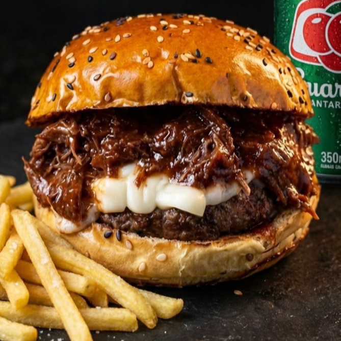 Hamburguer+fritas+refri lata 350ml