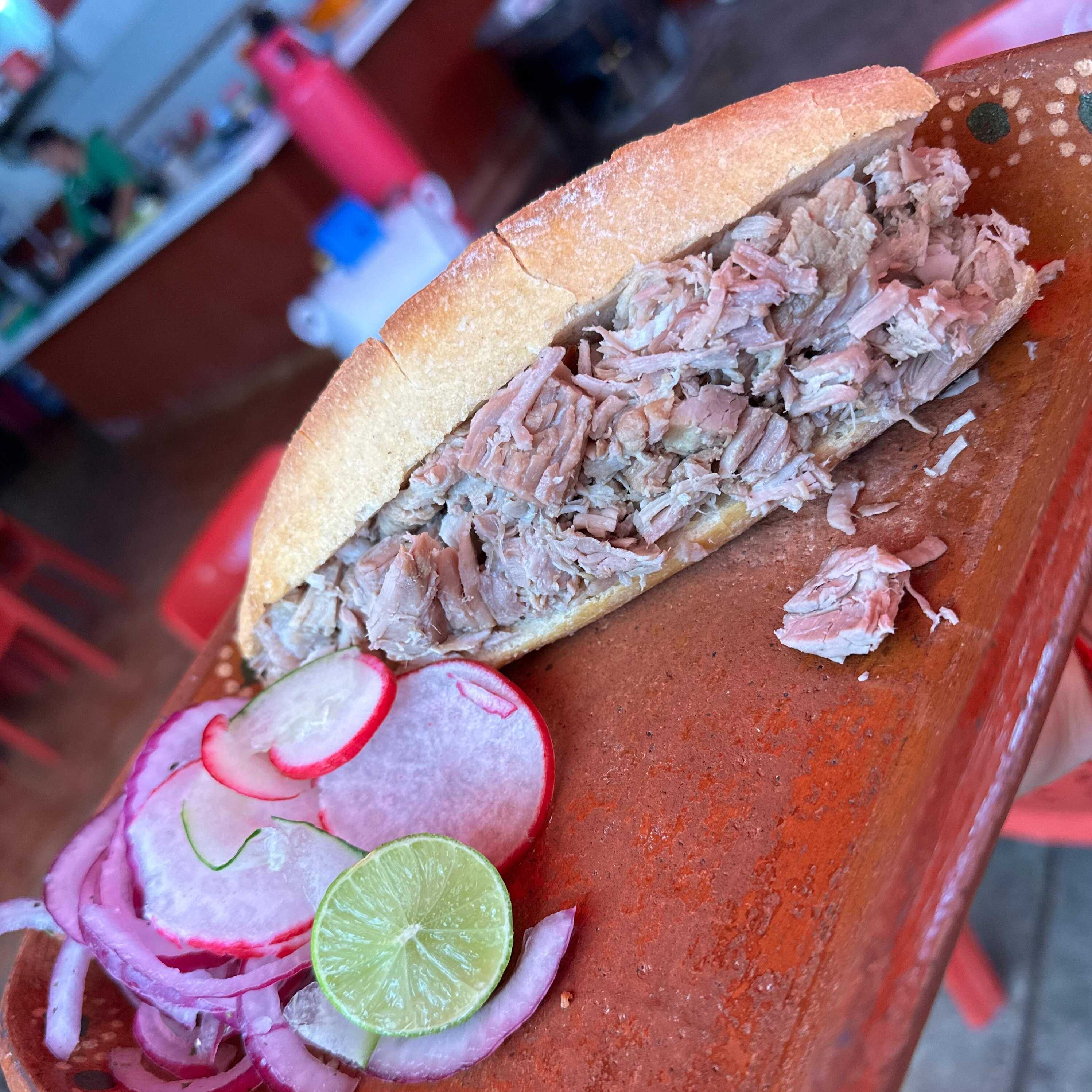 Torta de Carnitas