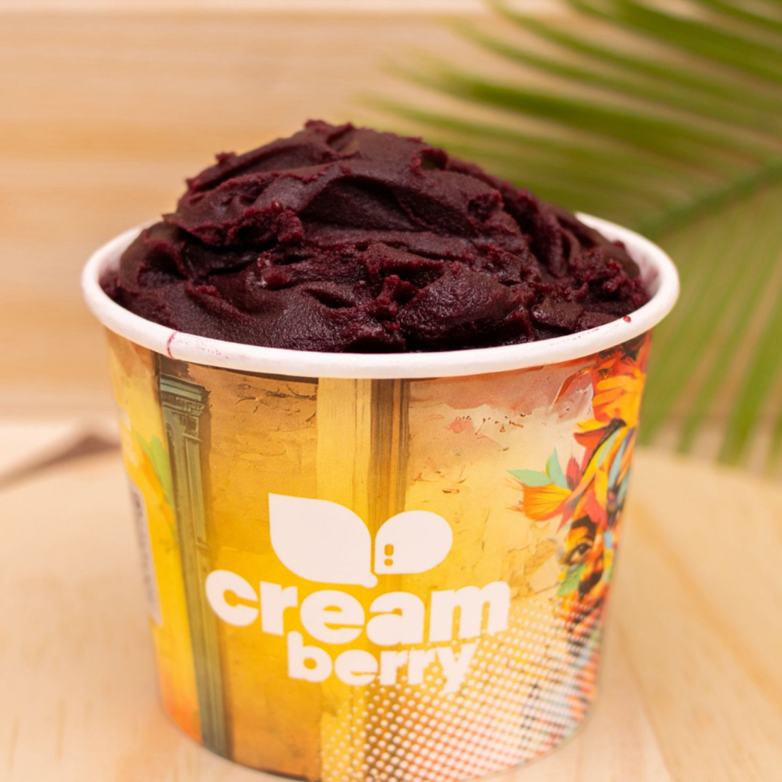 Creme de de açaí orgânico Batido Com Bananas. Ainda mais cremoso e com o sabor da fruta! | Adicionais montados em camadas.