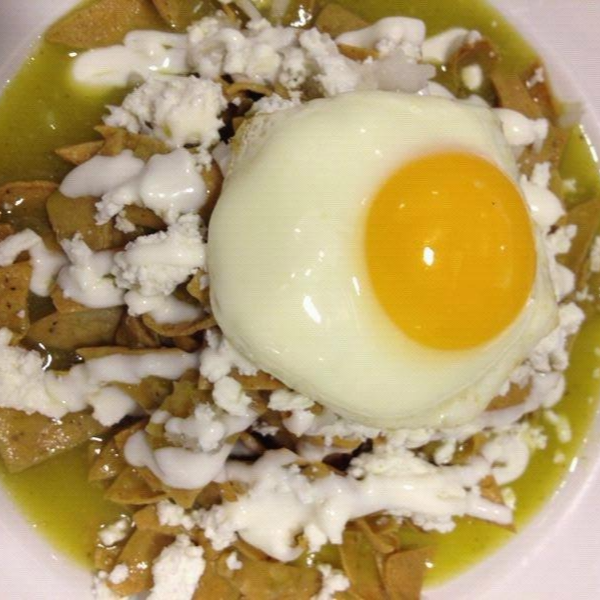 Chilaquiles Verdes Con Huevo