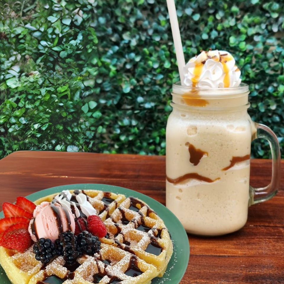 Waffle + Frappuccino