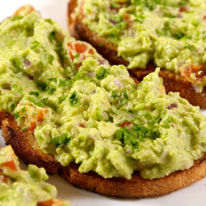 Avocado Toast (Pan Tostado con Aguacate)