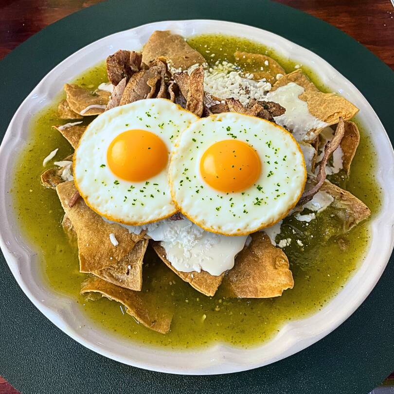 Chilaquiles con Huevo