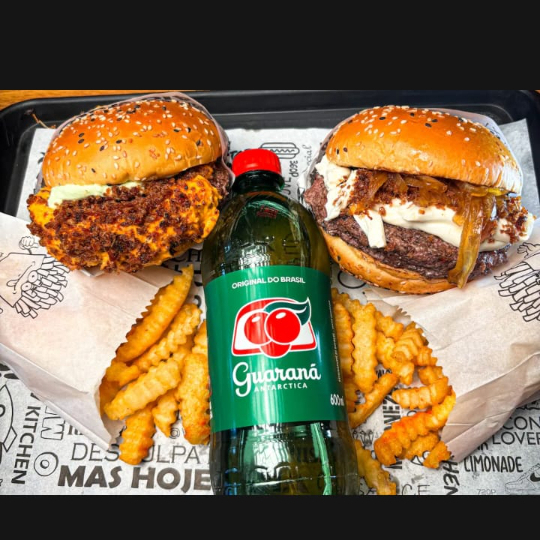nosso combo raiz vai um smash de cupim com cream chesse e um smash cheddar cremoso entrega gratis rapida 99food