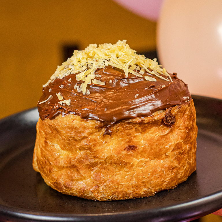 Rol de Nutella y Queso de Bola