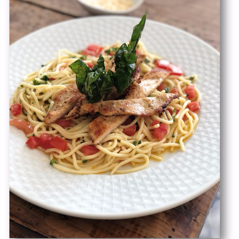 Espagueti Margarita con Pollo a la Plancha