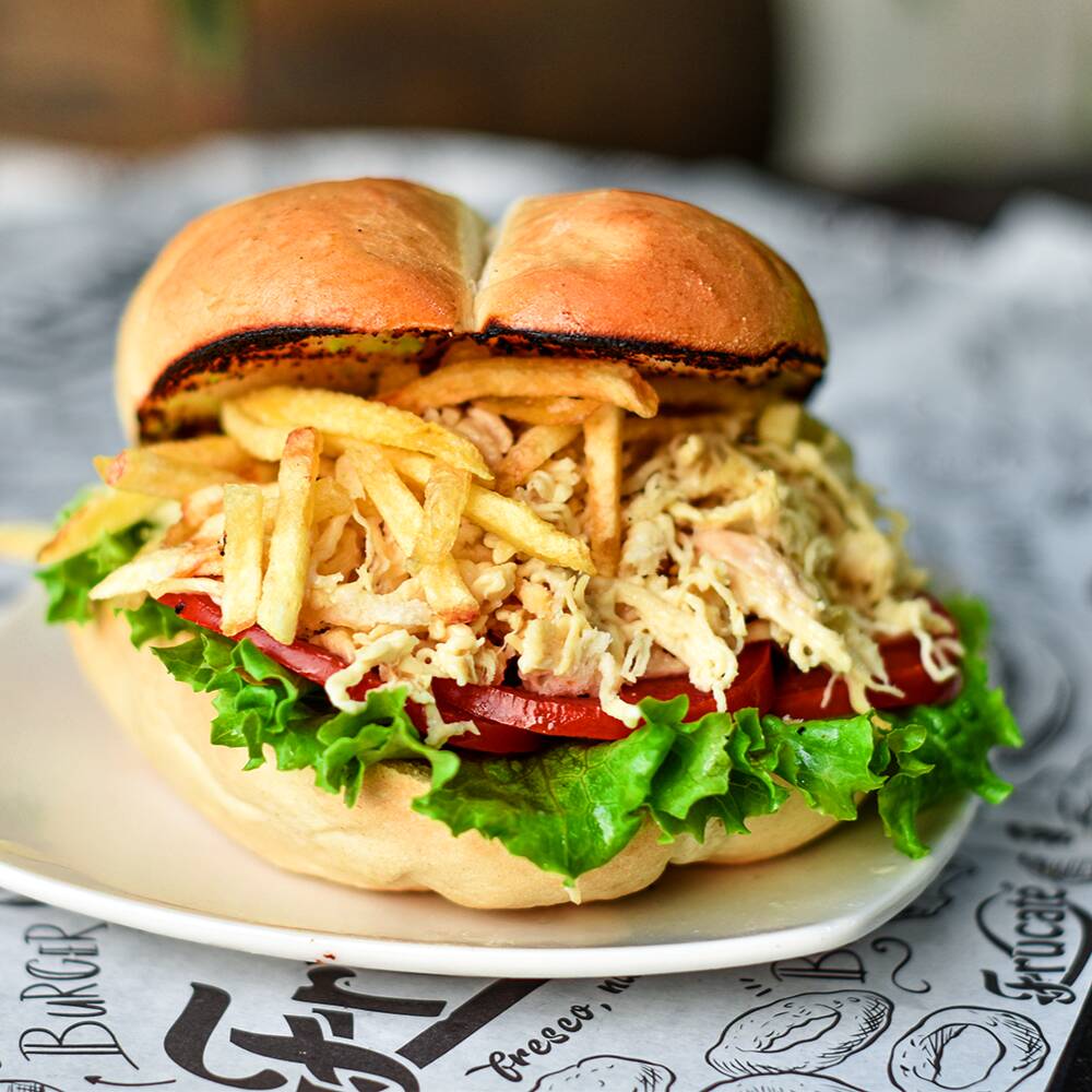 Sándwich de Pollo Deshilachado