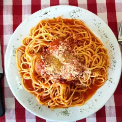 Spaghetti con Albondigas