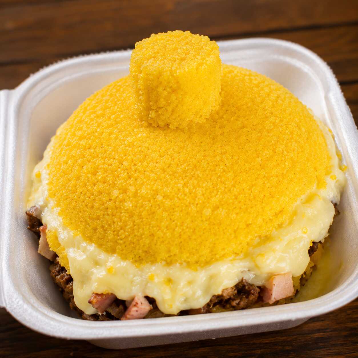 Monte o cuscuz do seu jeito! Escolha entre nossos deliciosos recheios e personalize sua combinação favorita. Cuscuz fresquinho, preparado na hora, com ingredientes selecionados e muito sabor em cada garfada. Do tradicional ao mais recheado, aqui você cria a opção perfeita para matar a fome.