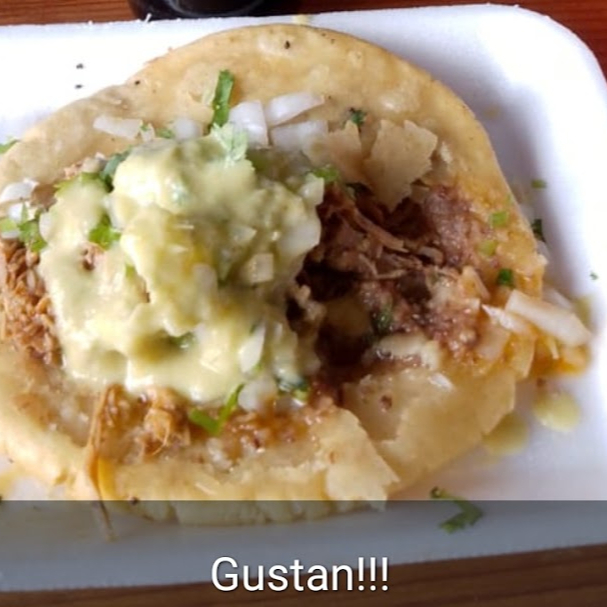Gordita con Birria