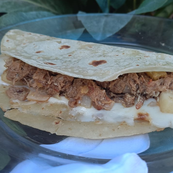 Quesadilla con Machaca