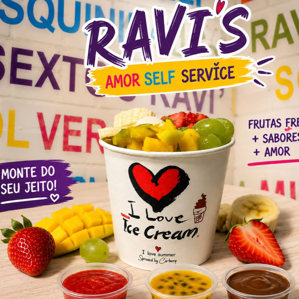 Sorvete de baunilha com frutas extremamente frescas e cobertura opcional a seu gosto.