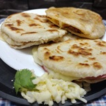 COCHINITA JAMON CON QUESO