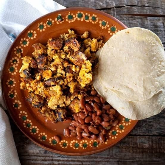 Huevos con Chorizo