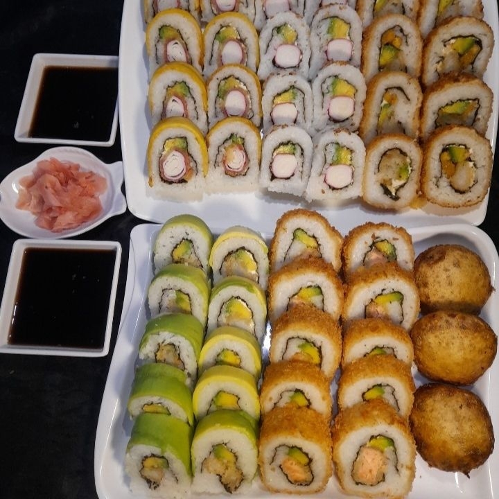COMBO DELI 50 PIEZAS + 3 POSTRE