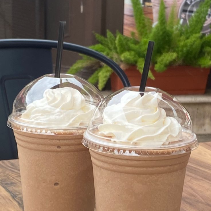 2 Frappes Capuchino 16oz