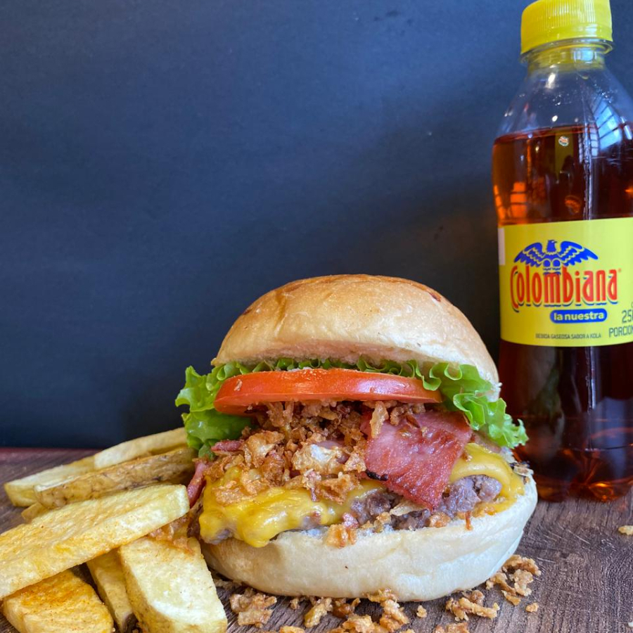 Hamburguesa Crispi mas Papa Francesa + Gas 250 ML