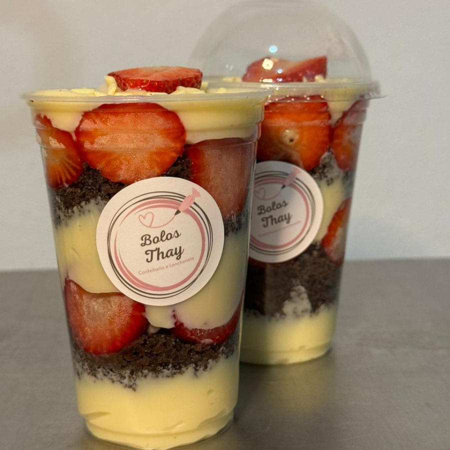 BOLO,NINHO E MORANGO