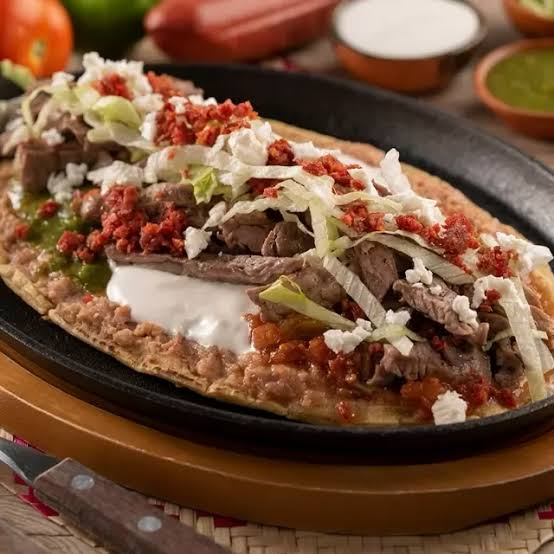 Huarache Campechano