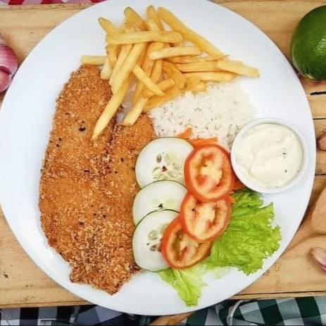Marmita tilapia tamaho M acompanha: arroz, feijão temperado, macarrão batata fritas salada fresca e farofa