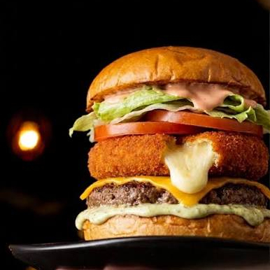 Burger Queso Crispy + Papas a la Francesa