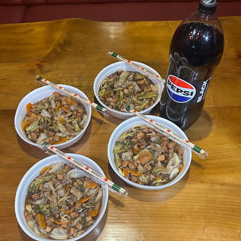 4 Yakisoba de Frango + Pepsi Black 2L ( PROMOÇÃO FIXA , NÃO PERMITIDO TROCAR ITENS DO COMBO , PEPSI BLACK 2 LITROS)